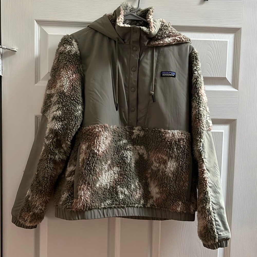 RARE Patagonia marsupial hoodie